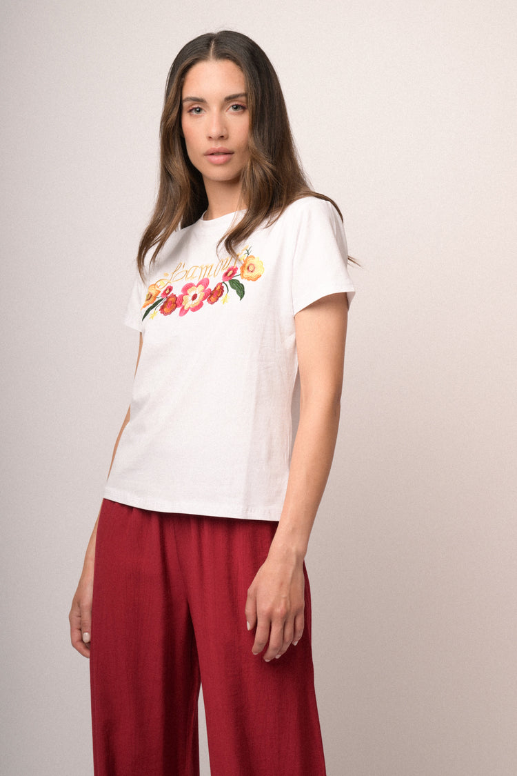 T-shirt in cotone bianco con ricamo Lamour