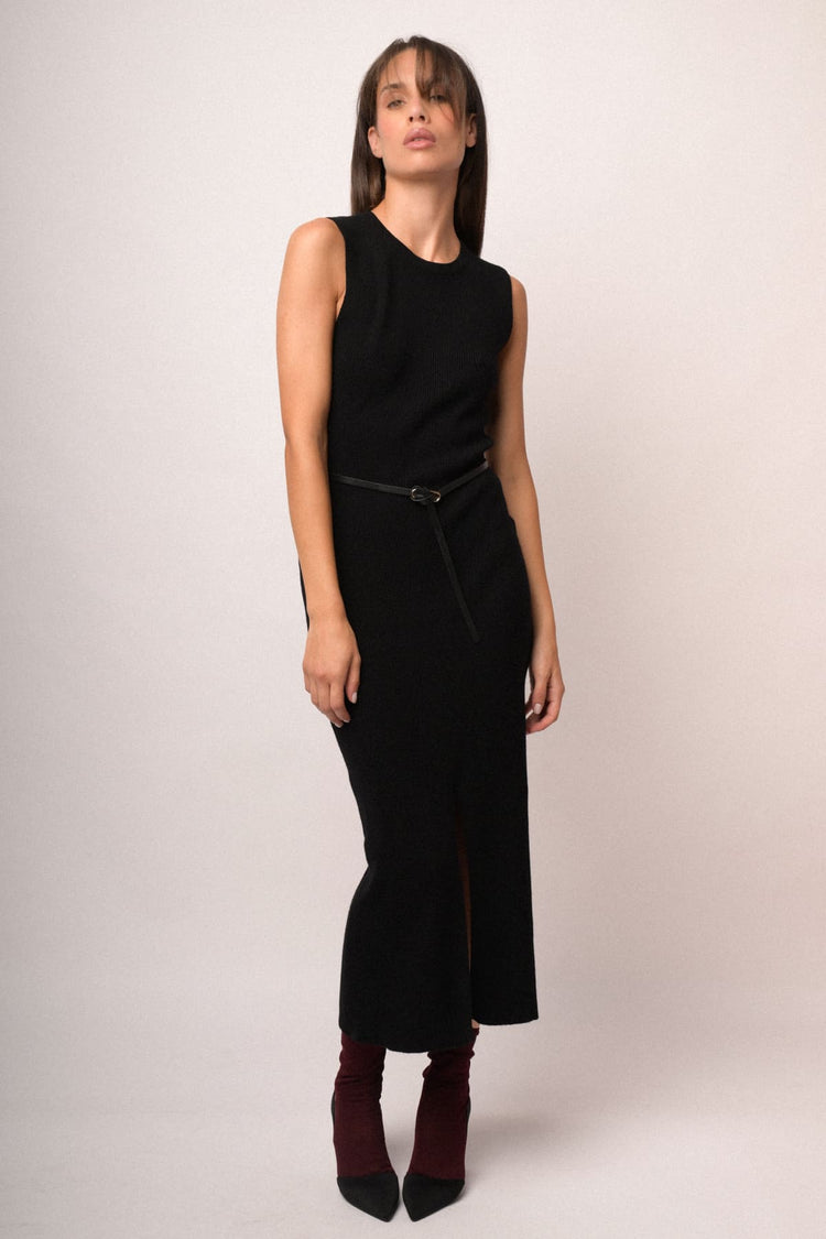 Abito midi in maglia nera con cintura
