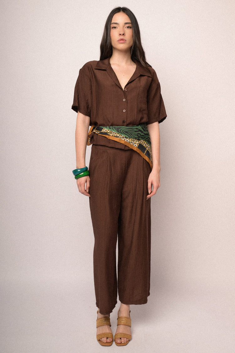 Pantaloni crop in viscosa stropicciata cioccolato