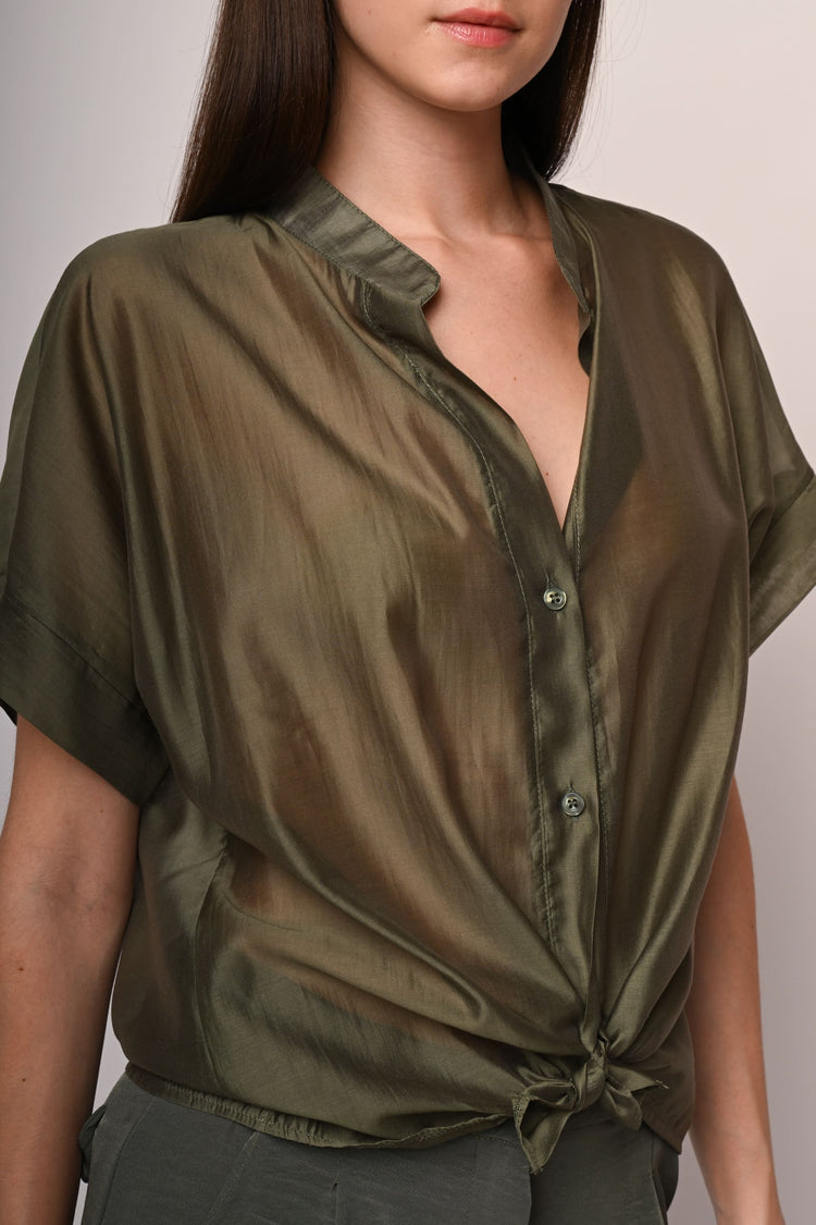Camicia in mussola con nodo