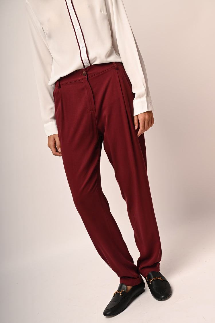 Pantaloni in viscosa con pinces