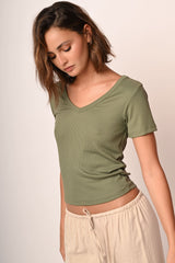 T-shirt con scollo a V a costine