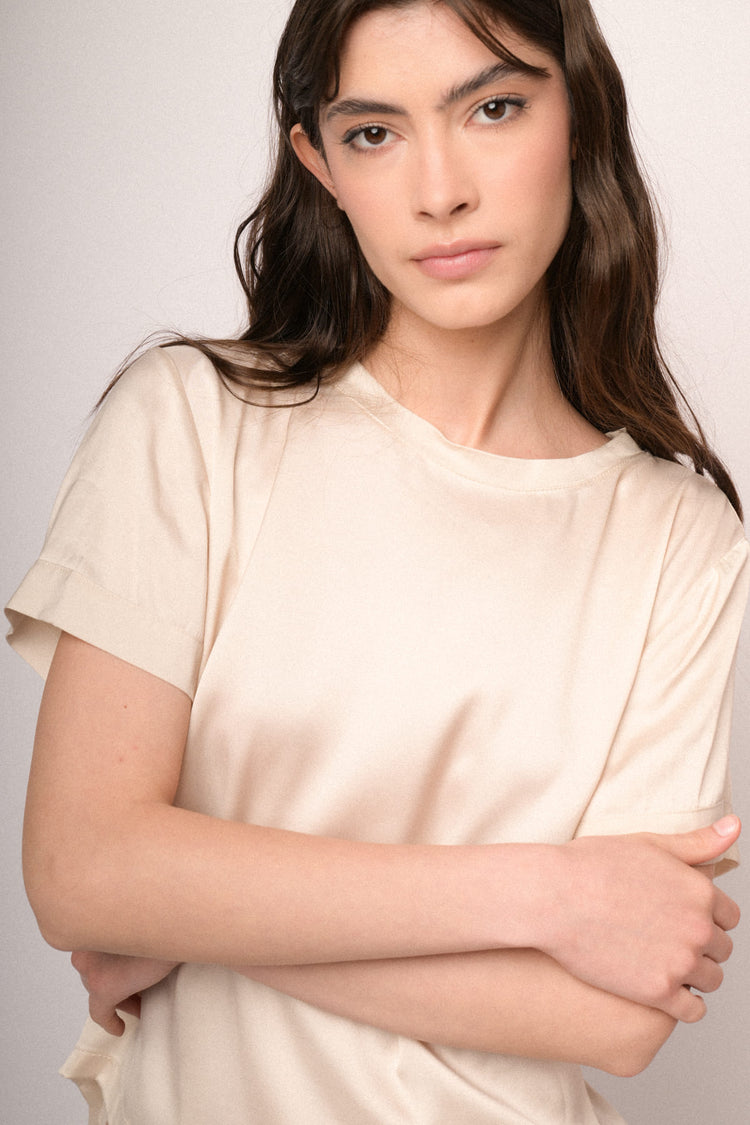 T-shirt in raso di viscosa beige