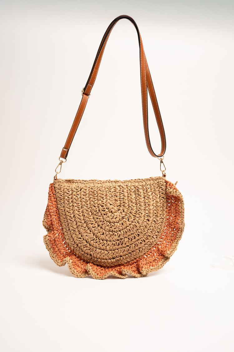 Borsa a mezzaluna in paglia beige con volant