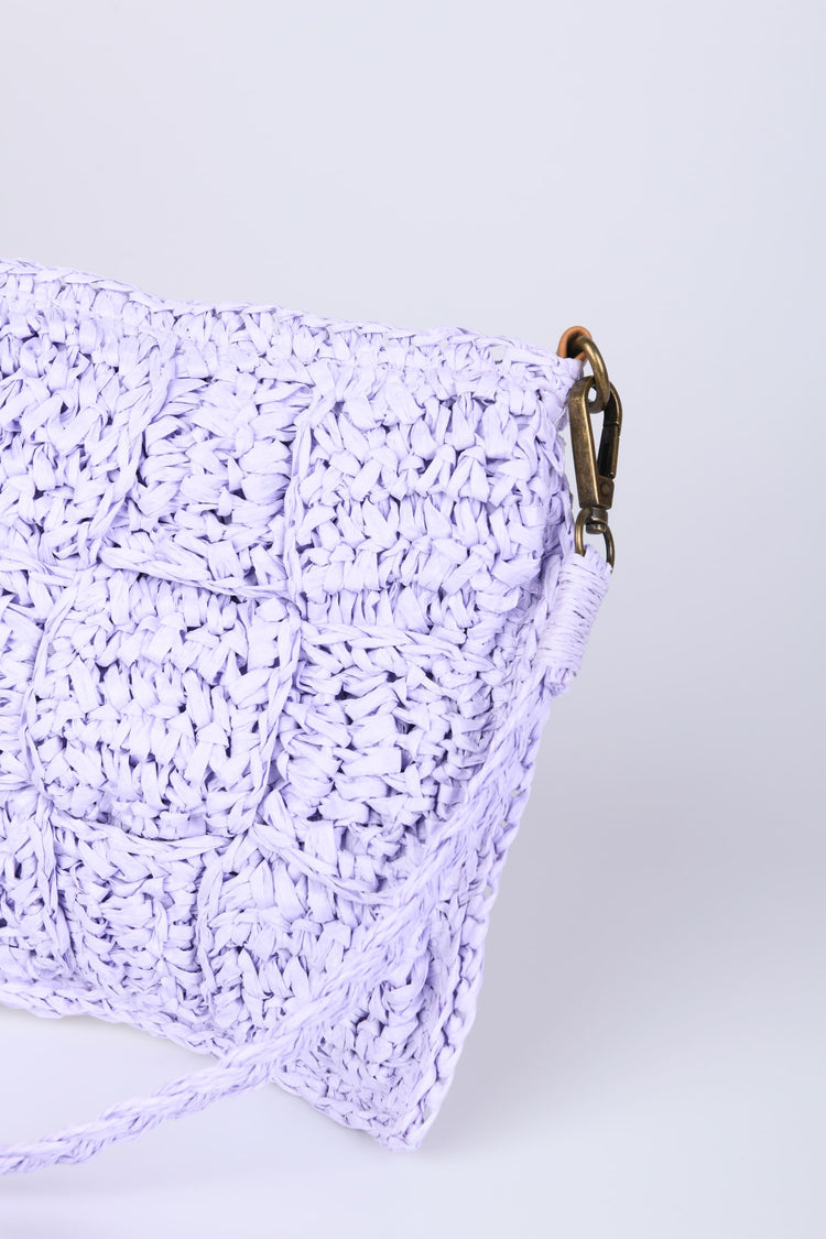 Pochette in paglia intrecciata
