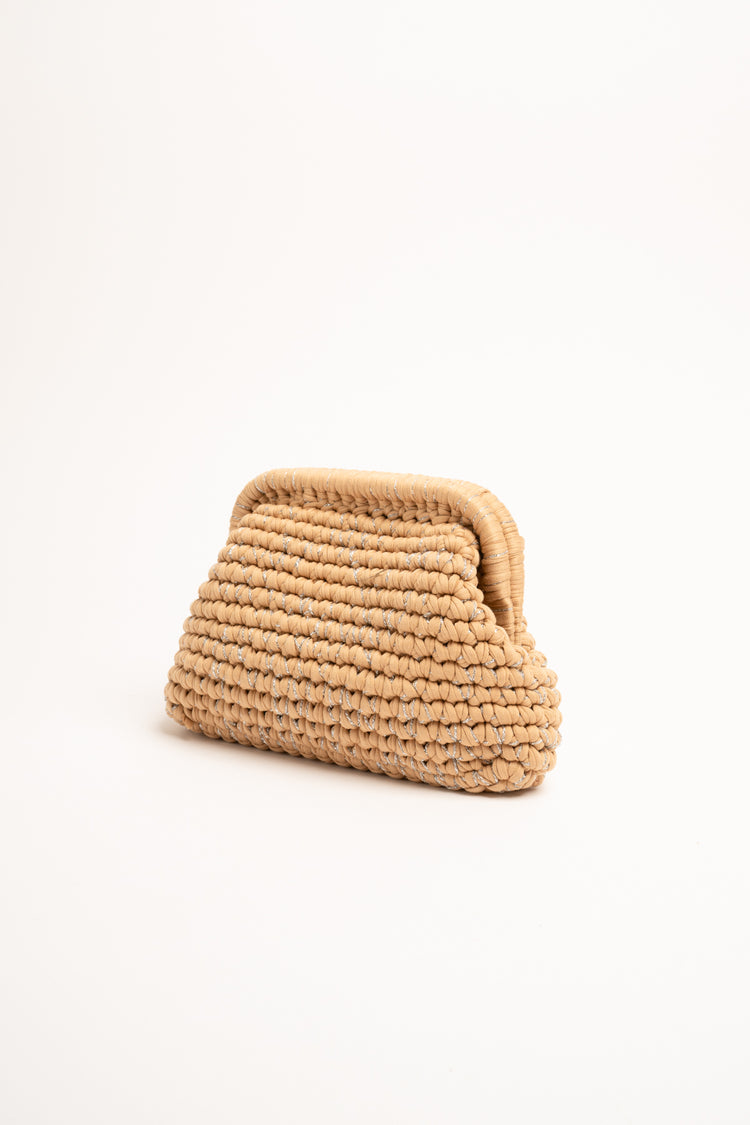 Clutch in tessuto intrecciato nocciola e fili lurex