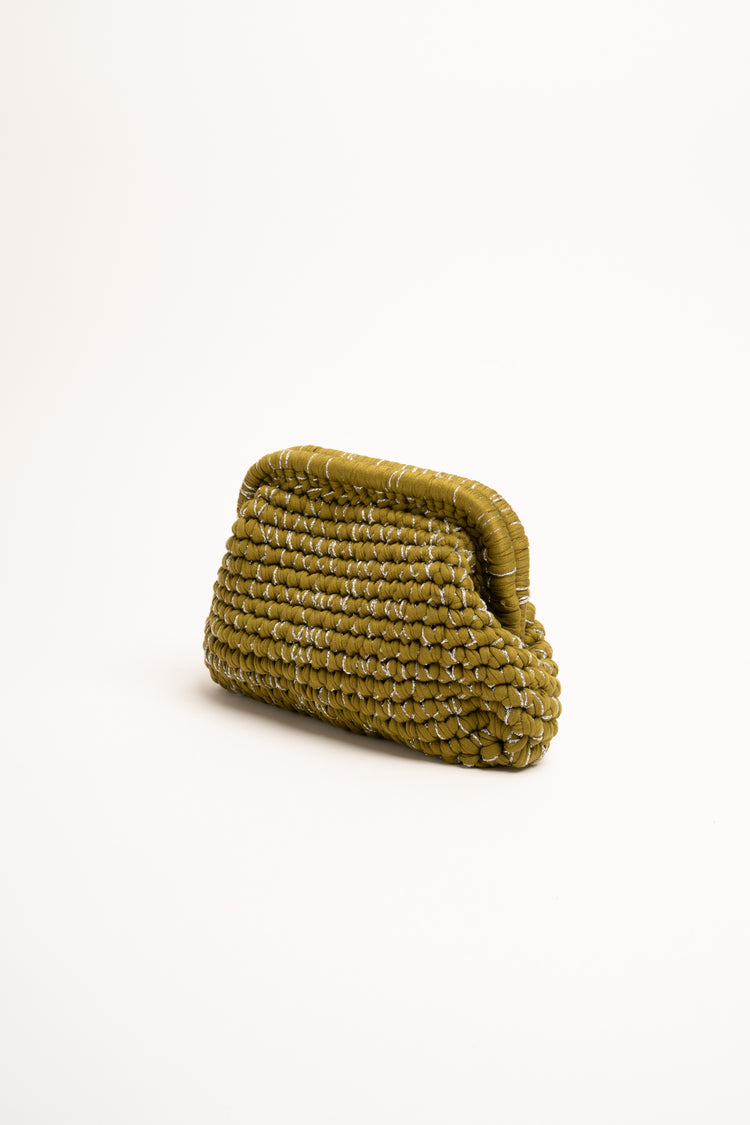 Clutch in tessuto intrecciato verde oliva e fili lurex