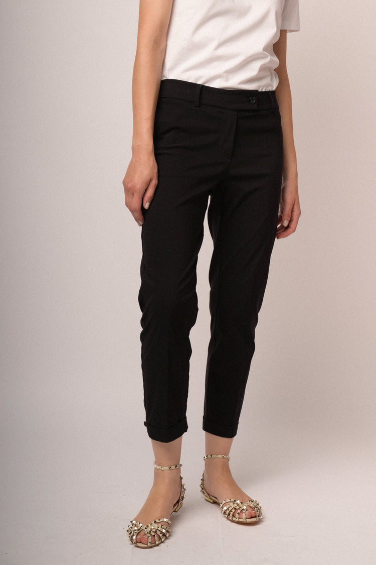 Pantaloni neri slim-fit misto viscosa