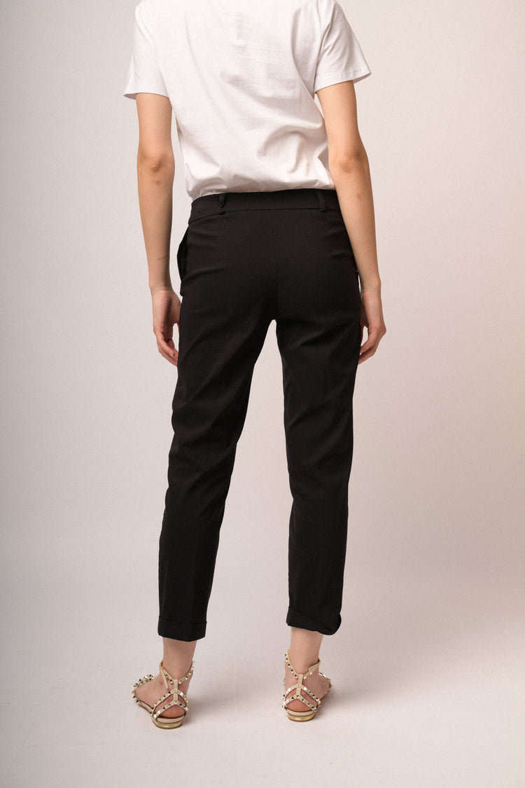 Pantaloni neri slim-fit misto viscosa