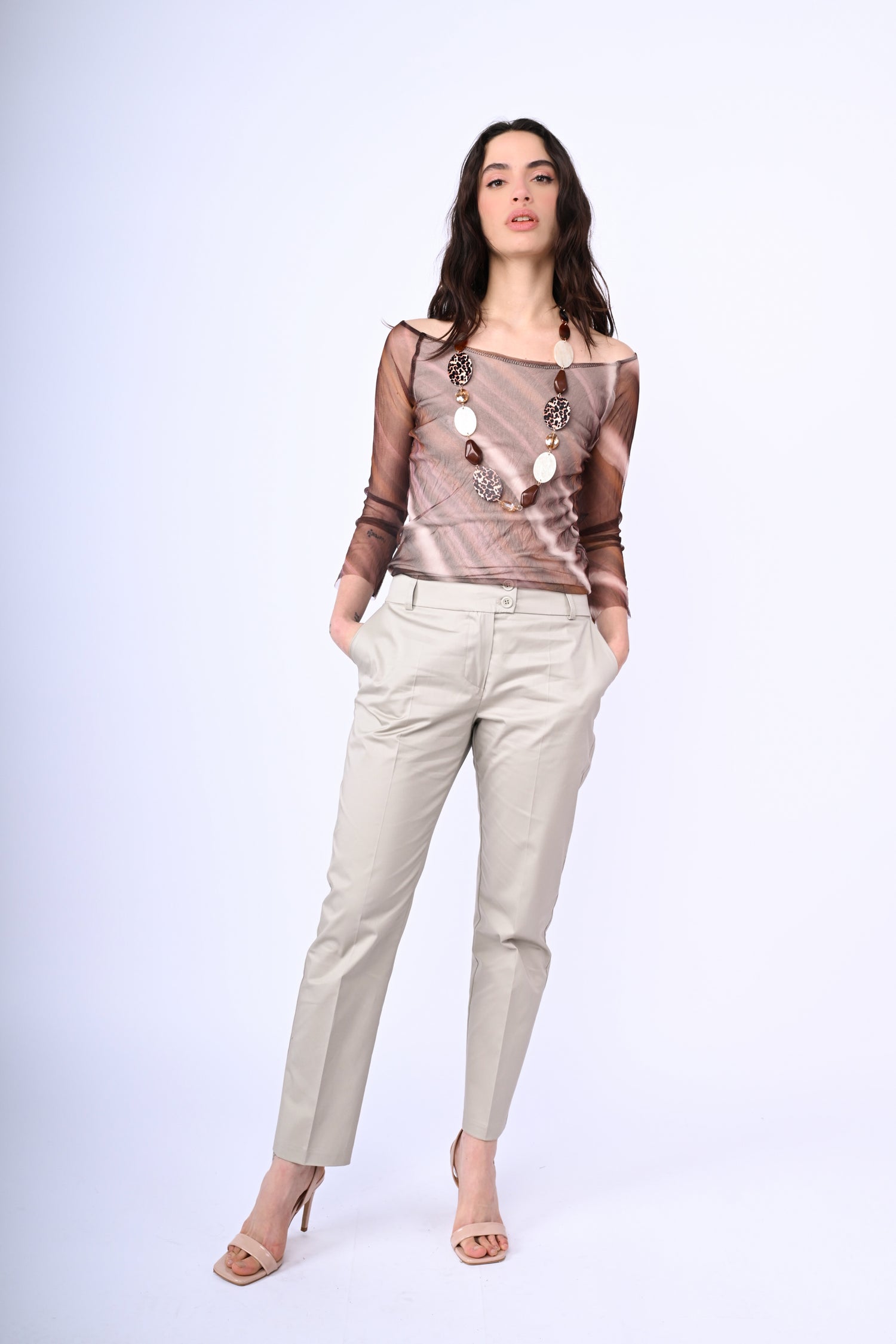 E4BE-24_8_8_2bbc47f7-a0dd-4117-8550-c67d7b47e345