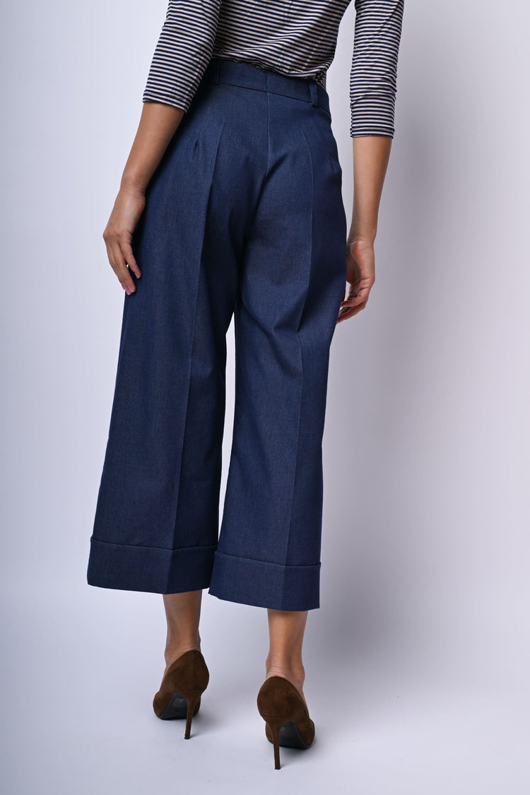 Pantaloni crop con risvolto