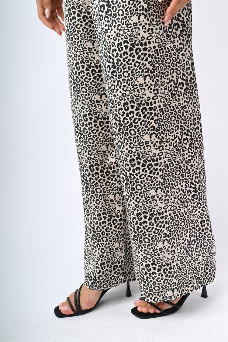 Tuta a stampa leopardata
