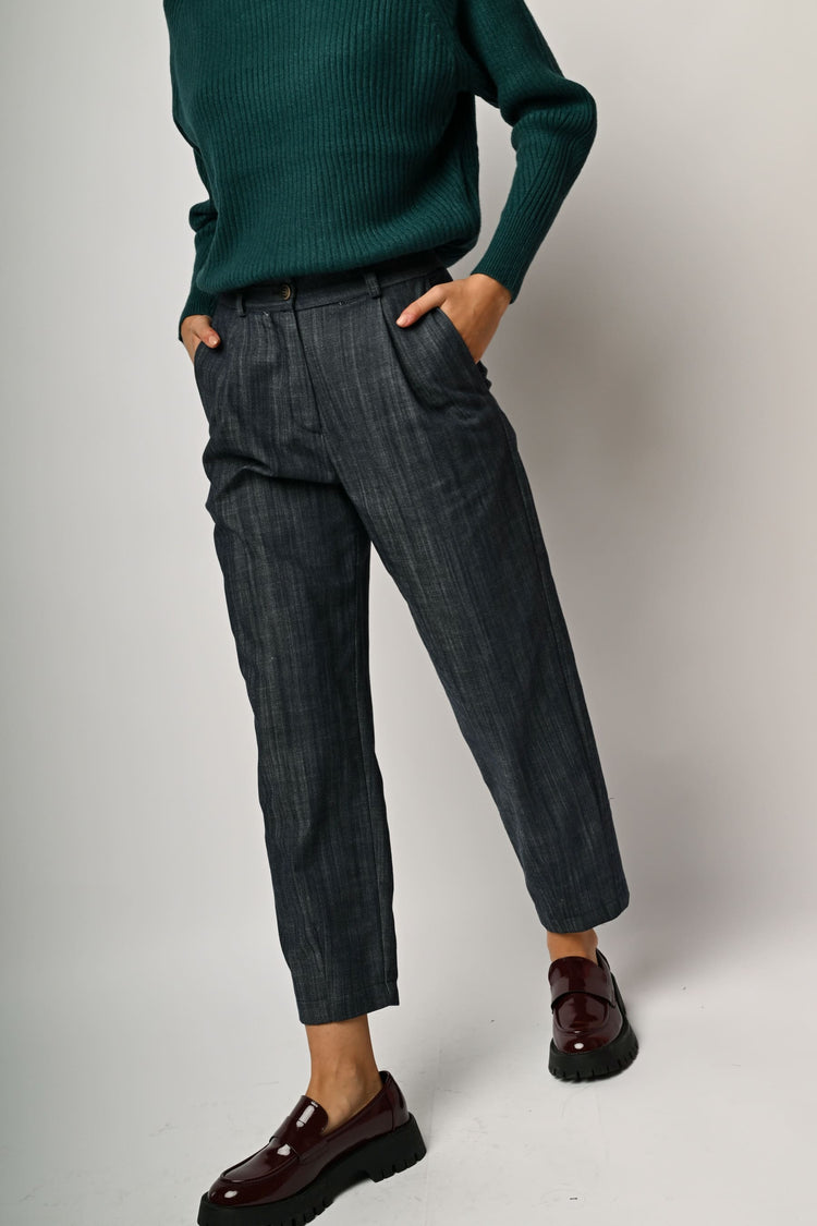 Pantaloni misto cotone con pinces