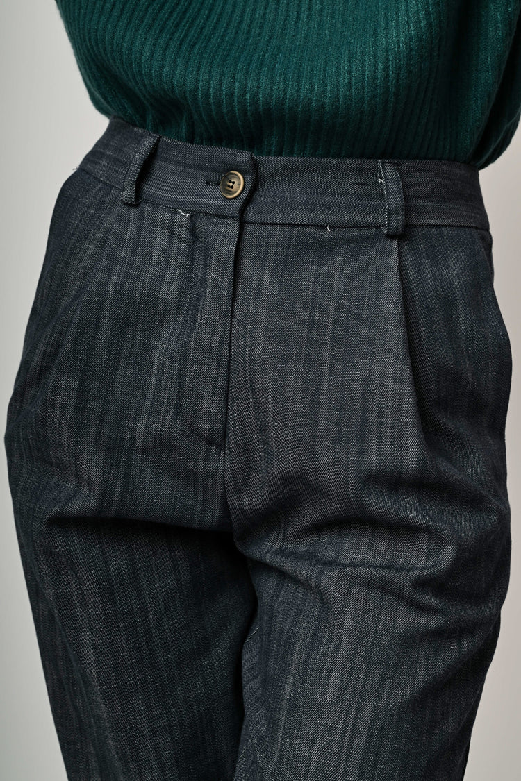 Pantaloni misto cotone con pinces