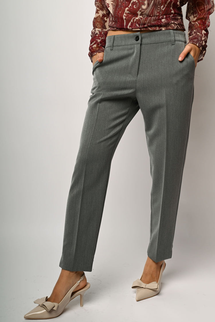 Pantaloni slim-fit