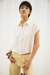 Camicia con maniche ad aletta