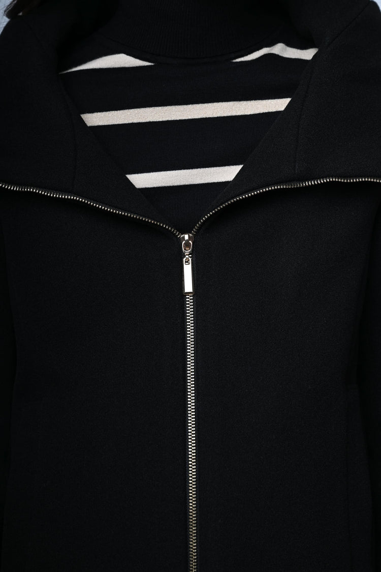 Cappotto corto con zip e cappuccio