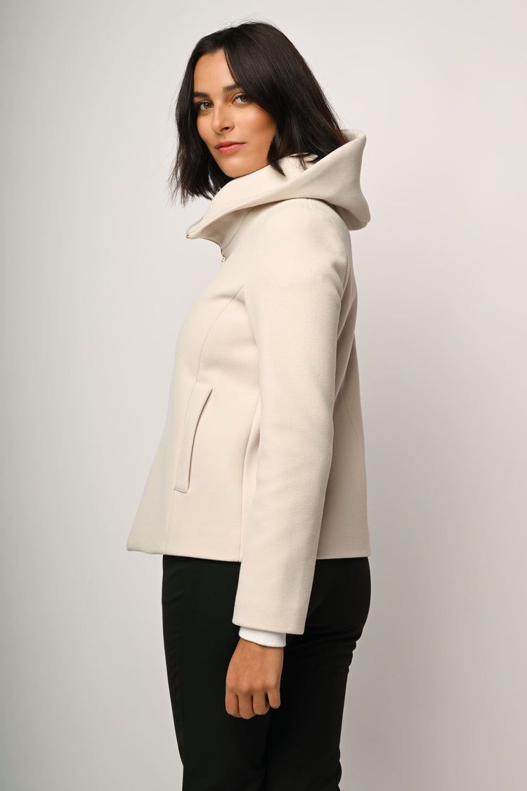 Cappotto corto con zip e cappuccio