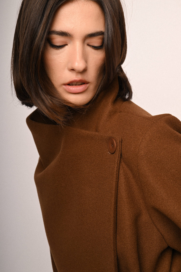Cappotto corto con cintura