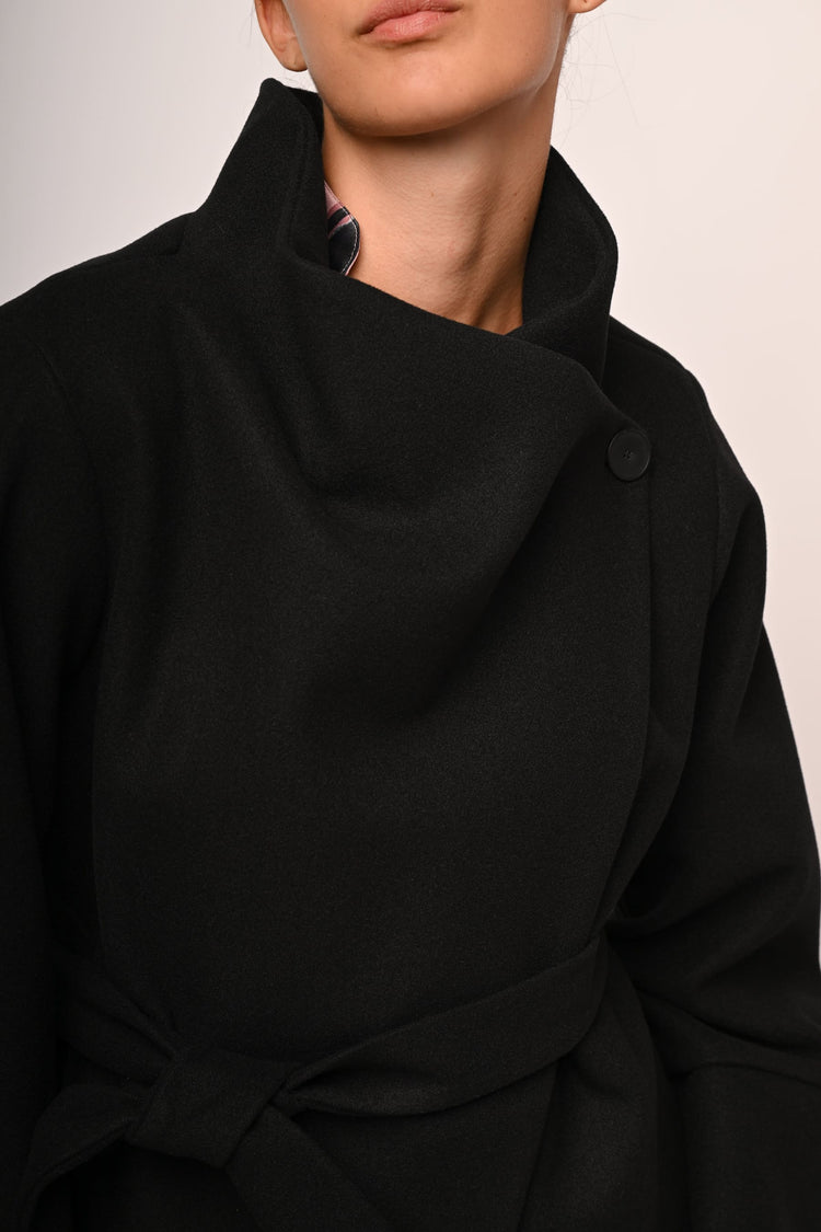 Cappotto corto con cintura
