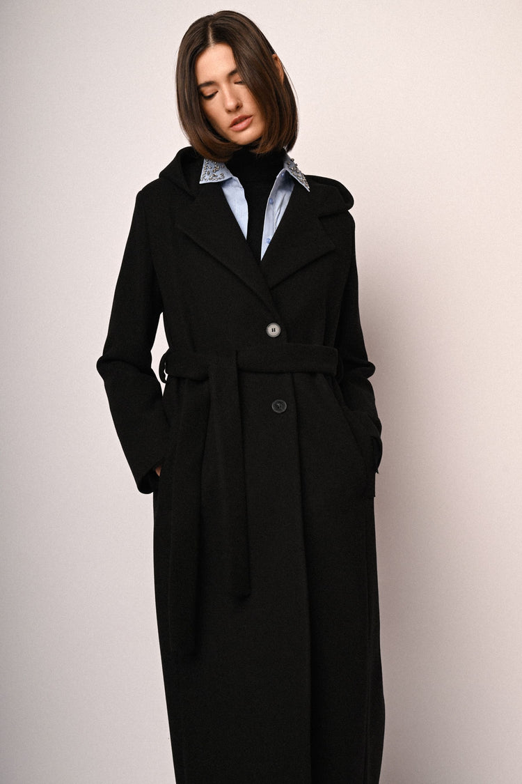 Cappotto lungo con cappuccio e cintura