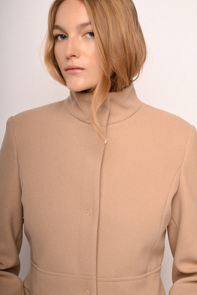 Cappotto con colletto alla coreana