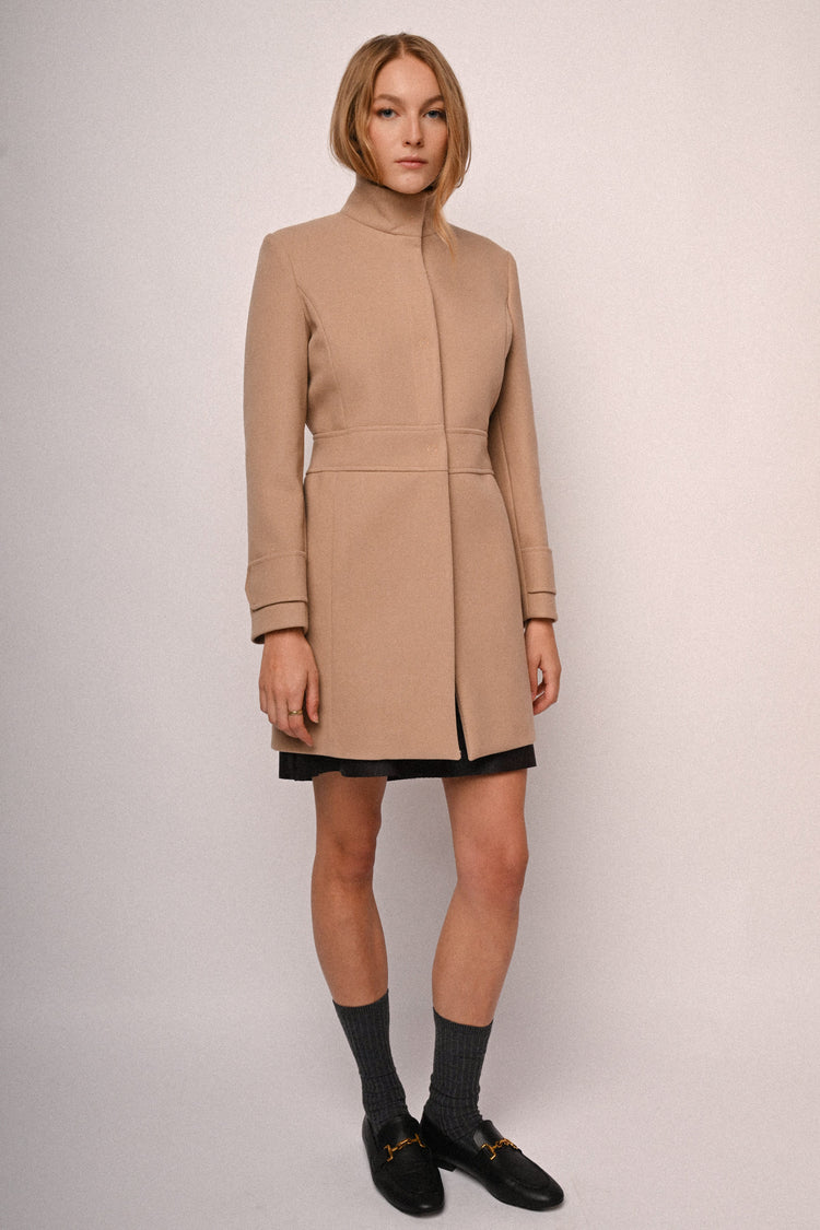 Cappotto con colletto alla coreana