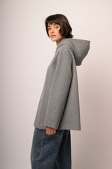 Cappotto corto con zip e cappuccio grigio