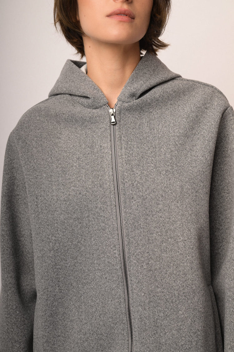 Cappotto corto con zip e cappuccio grigio