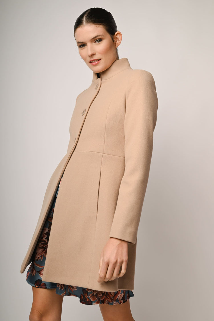Cappotto con colletto alla coreana