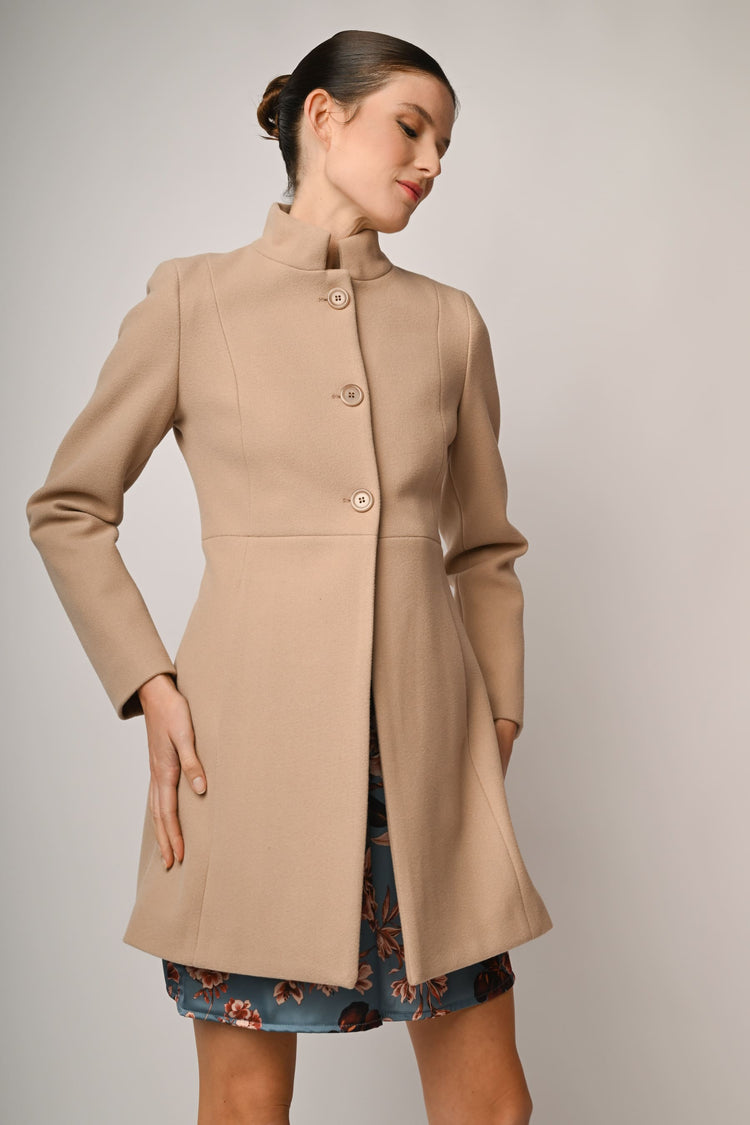 Cappotto con colletto alla coreana