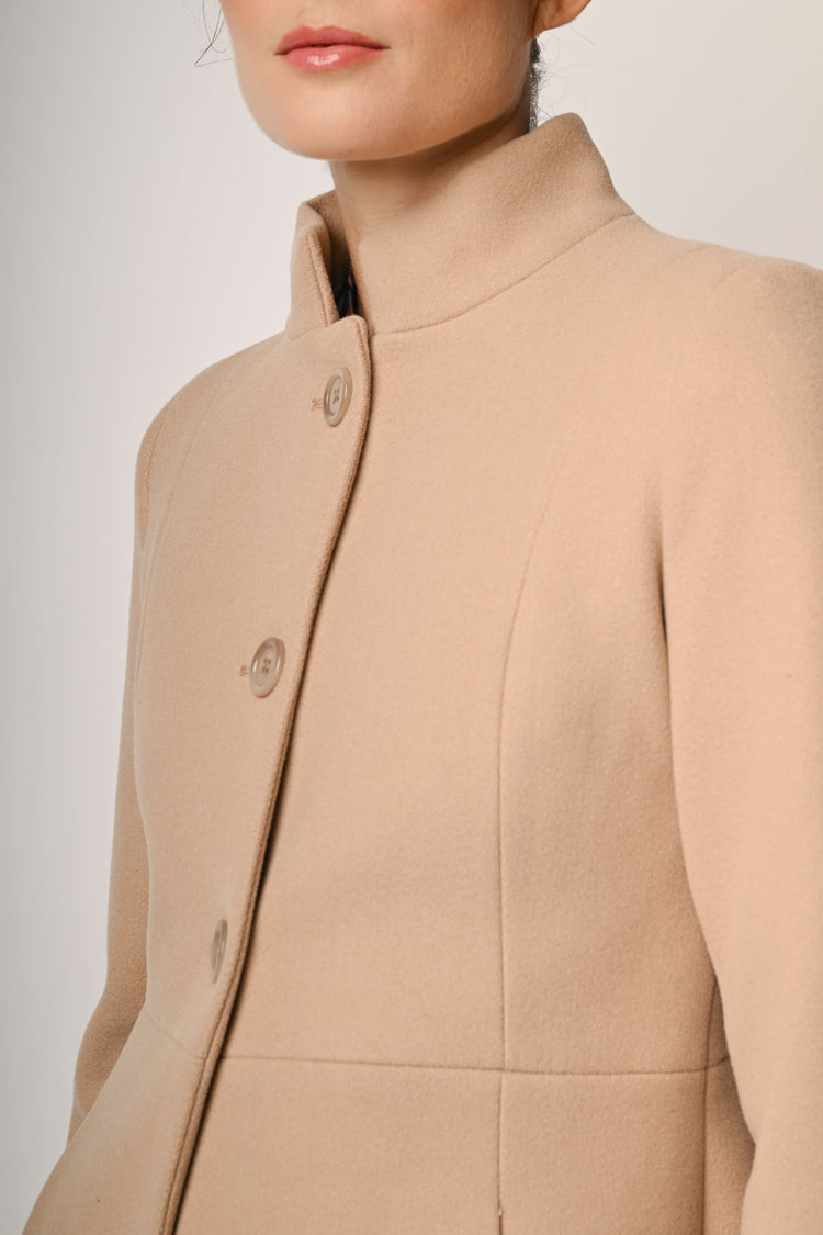 Cappotto con colletto alla coreana