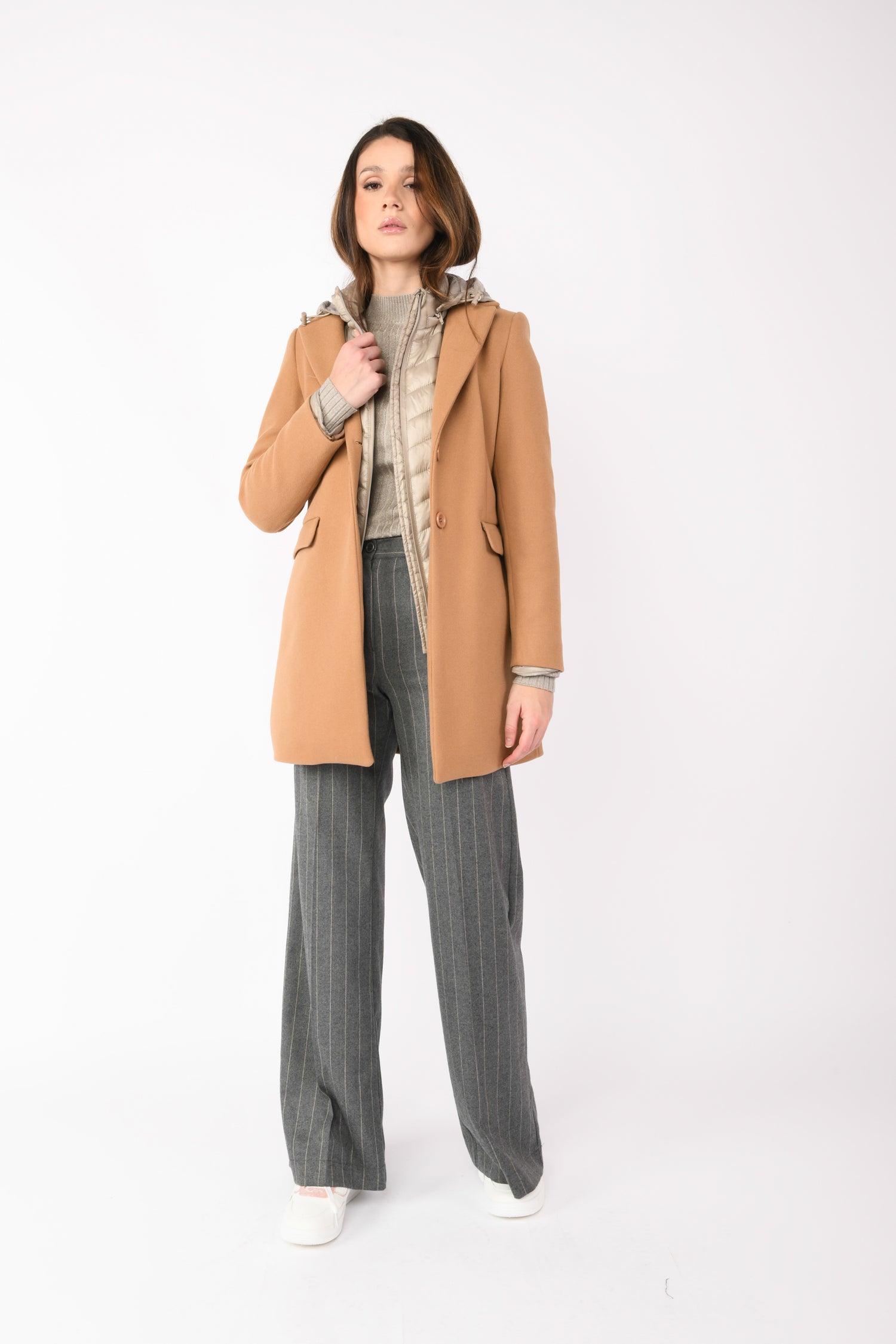 EM09TF237CM-23_2_2_640ddcef-e93d-4b11-8ef5-c2bba0375a2b