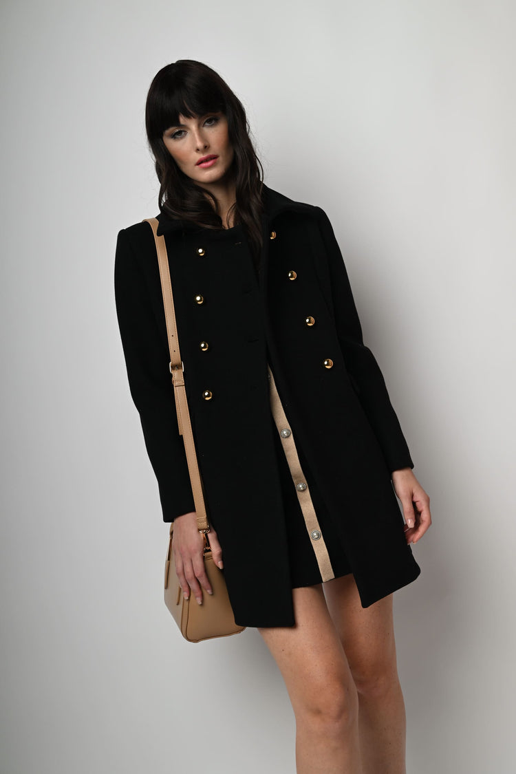 Cappotto doppiopetto con bottoni dorati