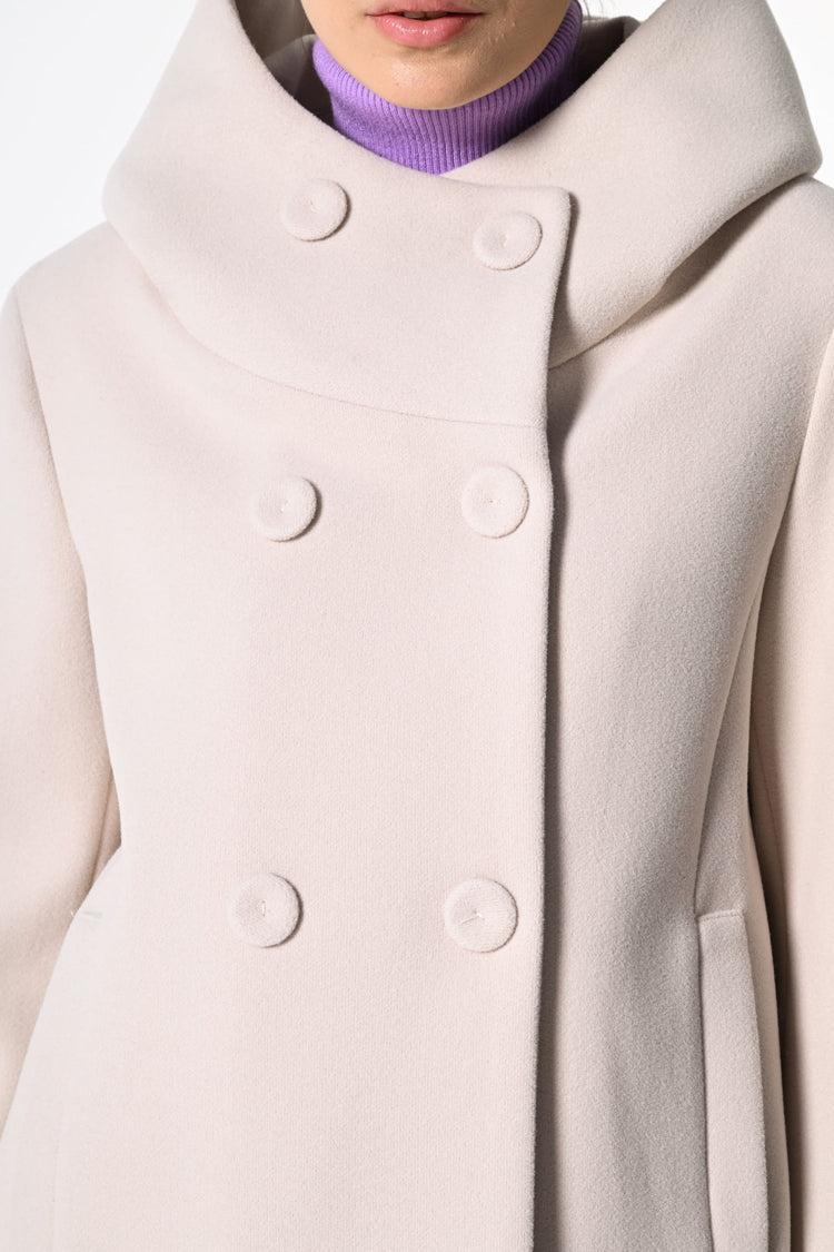 Cappotto doppiopetto corto con cappuccio
