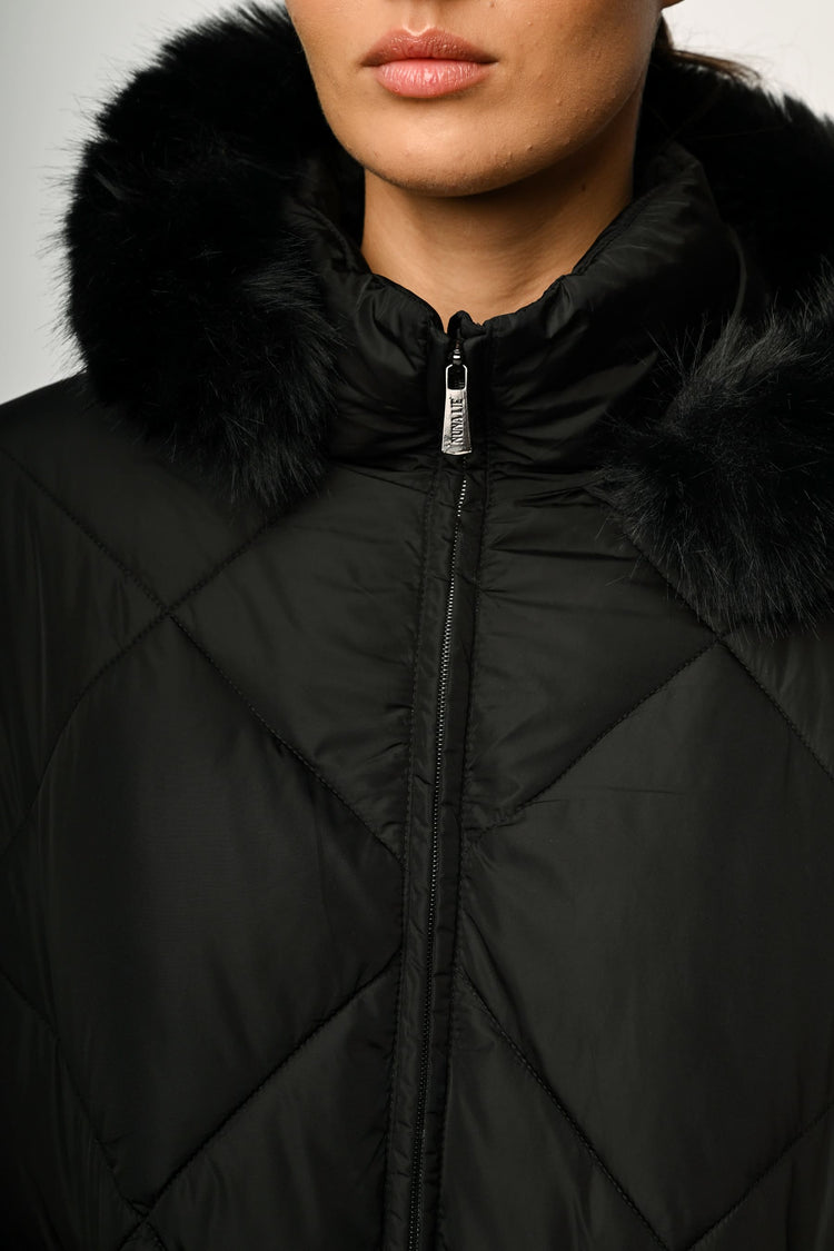 Piumino oversize con cappuccio in faux fur