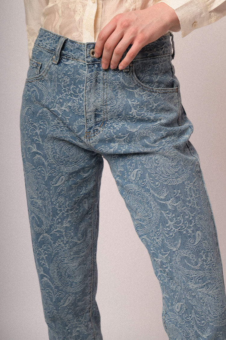 Jeans barrel-leg con motivo paisley azzurro
