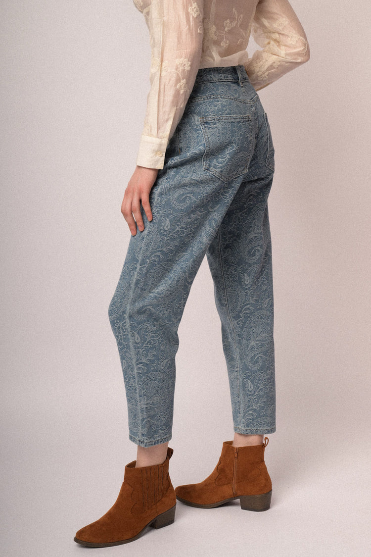Jeans barrel-leg con motivo paisley azzurro