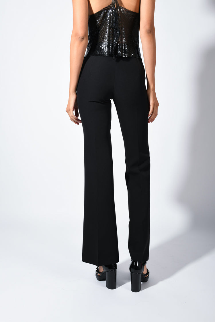 Pantaloni a gamba svasata
