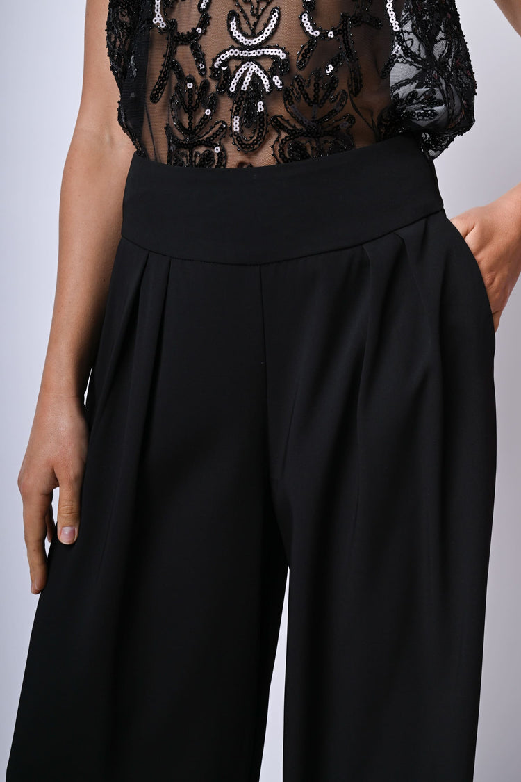 Pantaloni palazzo con pieghe