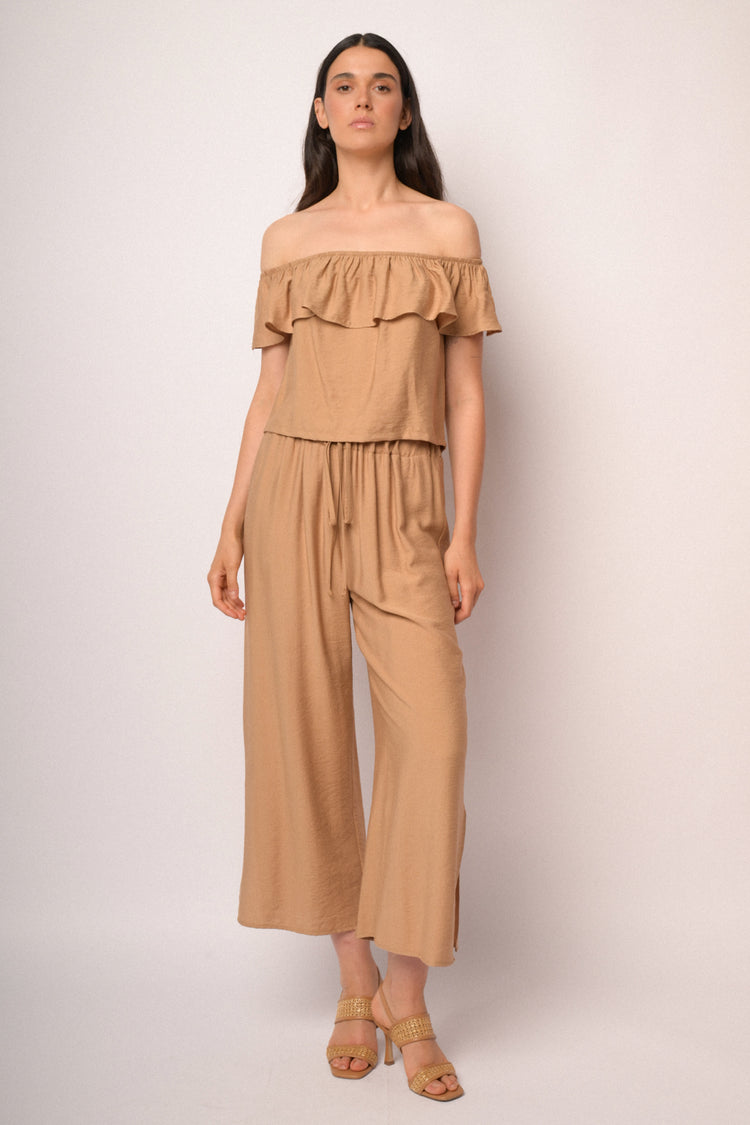 Pantaloni cropped cammello con spacco