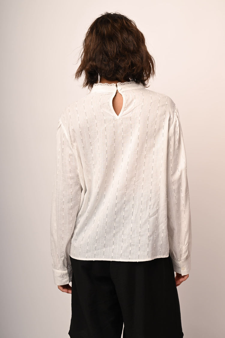 Blusa con inserti in pizzo