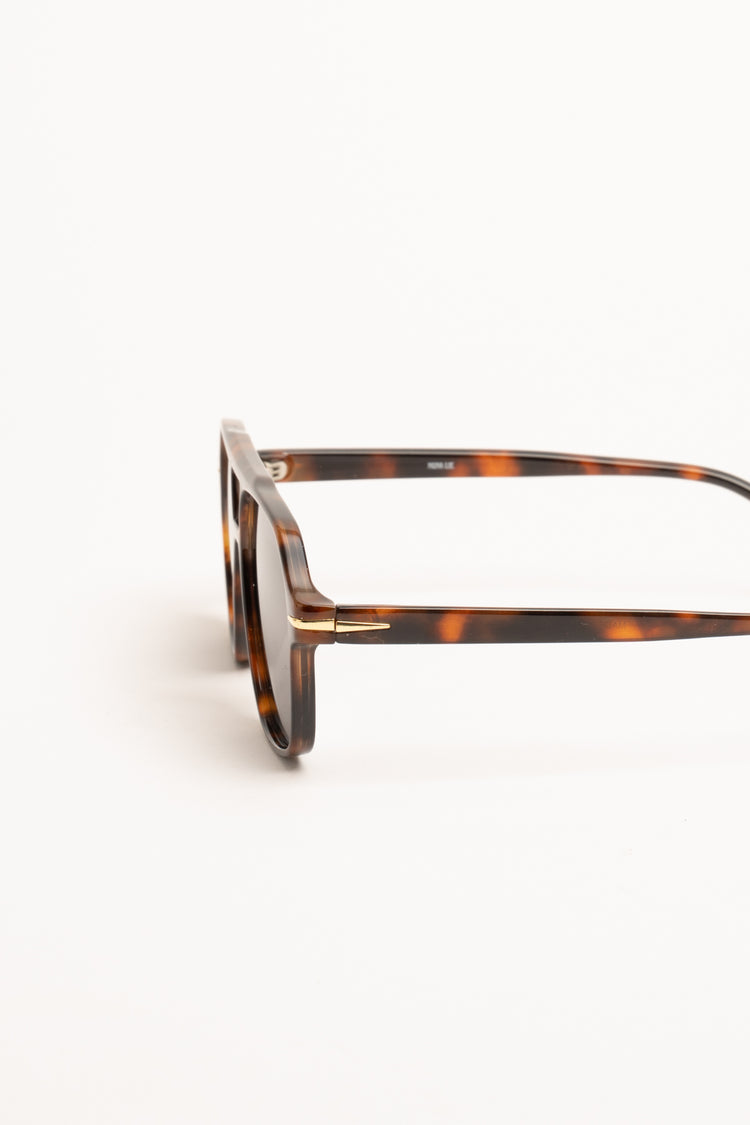 Occhiale da sole stile aviatore effetto tartarugato marrone