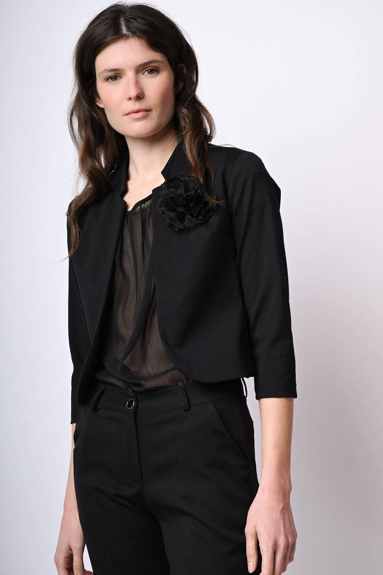 Bolero con spilla a rosa 3D