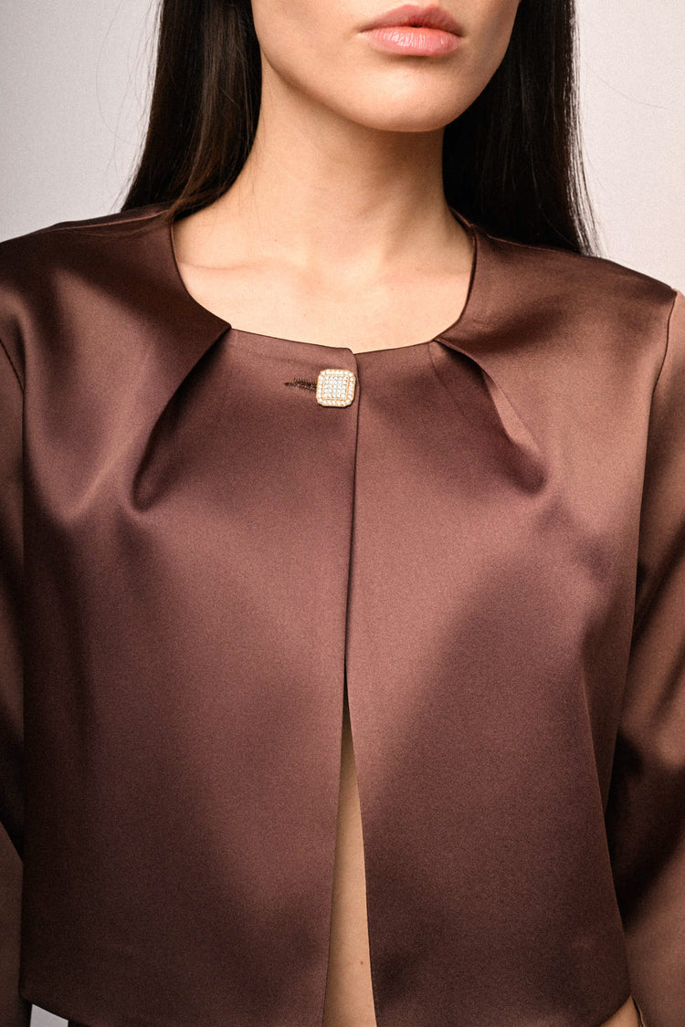 Bolero in raso con bottone gioiello