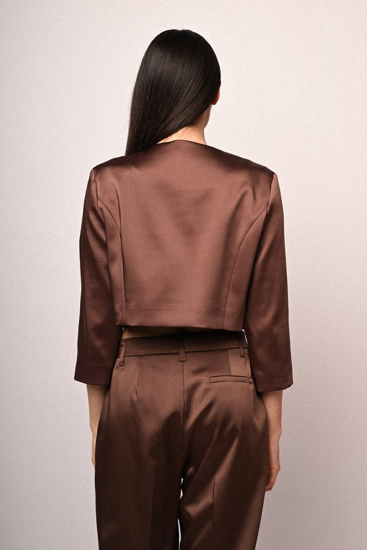 Bolero in raso con bottone gioiello