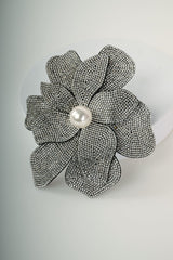 Spilla a fiore con strass