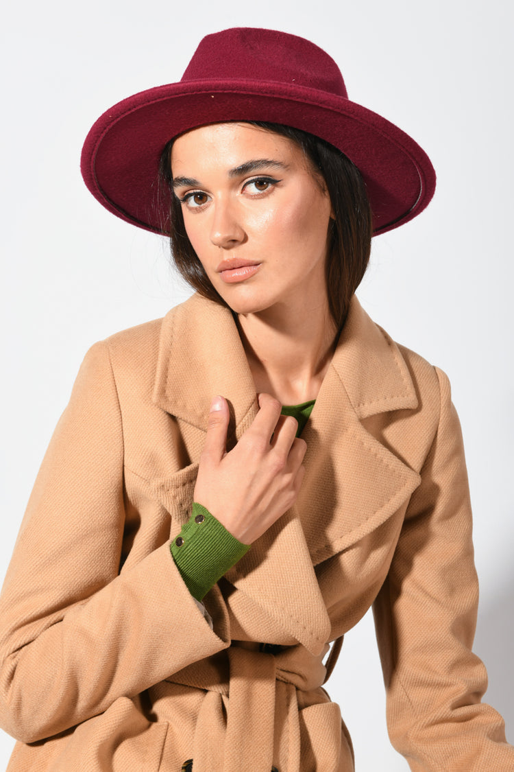 Cappello con catenella a cuore