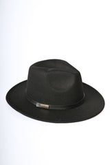Cappello fedora con cinturino in similpelle