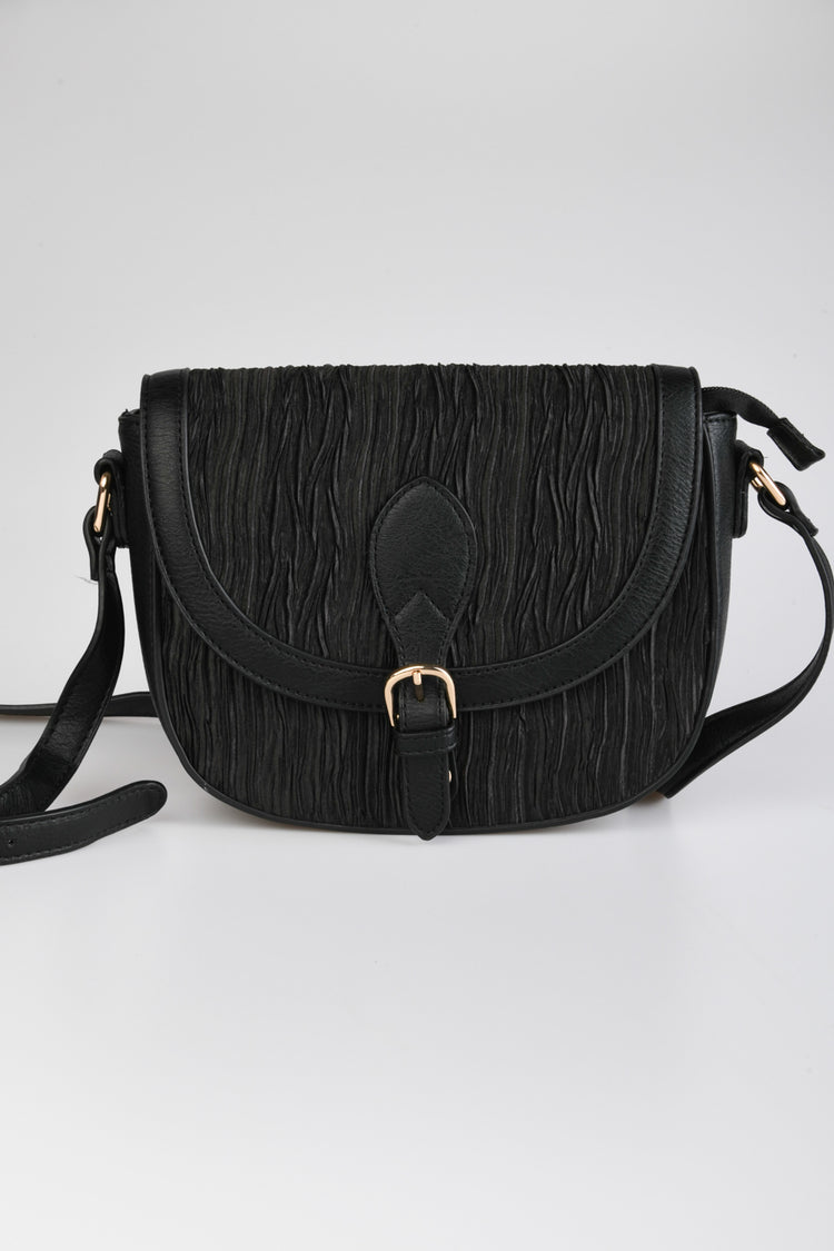 Borsa tracolla goffrata con fibbia